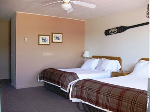 Queen Double Motel Room